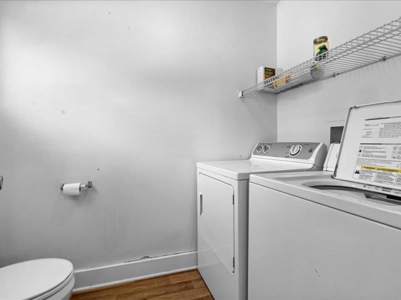 Chic 2Br Duplex Free Parking Near Hospitals Villa Дес Мойнс Екстериор снимка